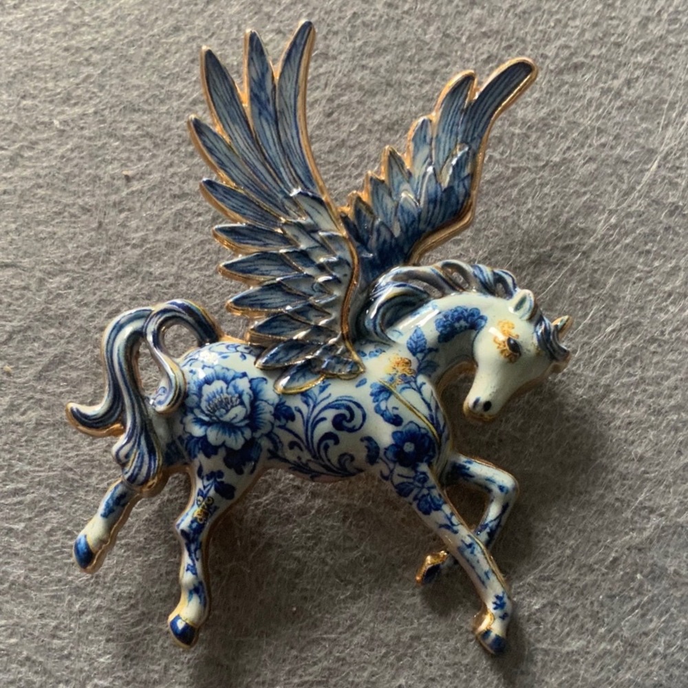 TitlePegasus Brooch Blue White Enamel Winged Horse Gold Tone Porcelain Style Pin